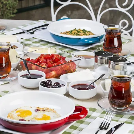 Firuze Alacati Hotel & Meyhane