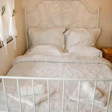 Firuze Alacati Hotel & Meyhane Cesme